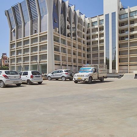 7 Wonders Hotel Gandhinagar Ngoại thất bức ảnh