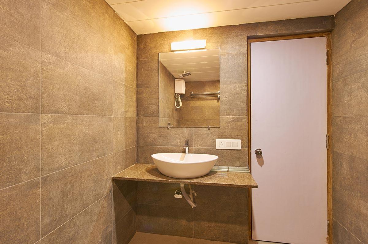 7 Wonders Hotel Gandhinagar Ngoại thất bức ảnh