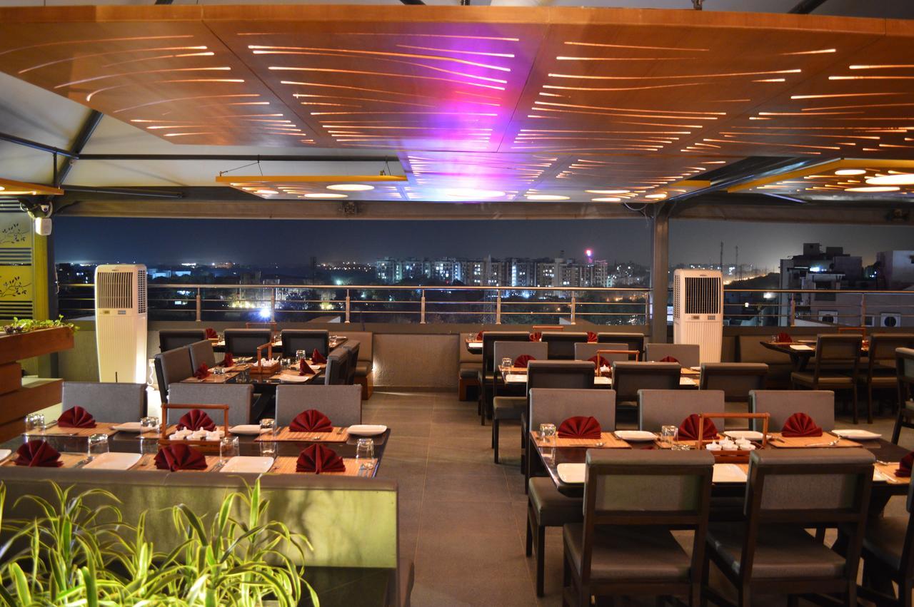 7 Wonders Hotel Gandhinagar Ngoại thất bức ảnh